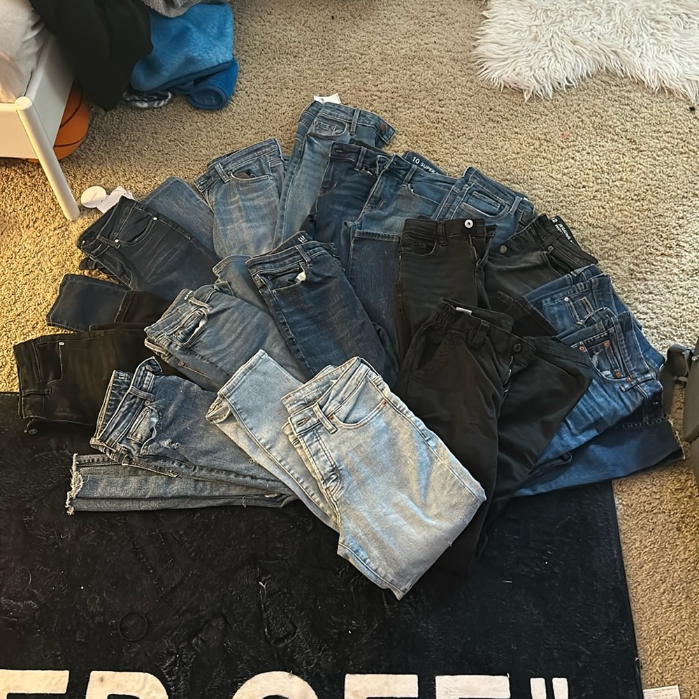 wide selection of women’s/kids jeans